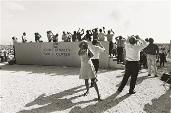 GARRY WINOGRAND (1928–1984) A portfolio entitled Garry Winogrand.